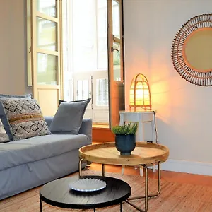 https://coqueto-apartamento-junto-a-la-catedral-de-malaga.1costadelsol.com