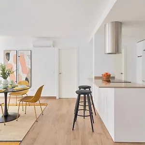 https://apartamento-en-primera-linea-de-playa-en-la-malagueta.1costadelsol.com